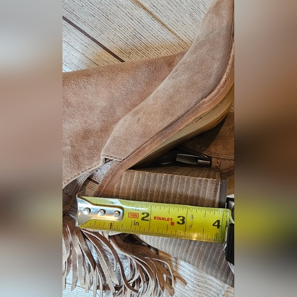 Vince Camuto Women's Size 8 Kyleena Open Toe Block Heel Fringe Festival Shoe - Picture 13 of 13